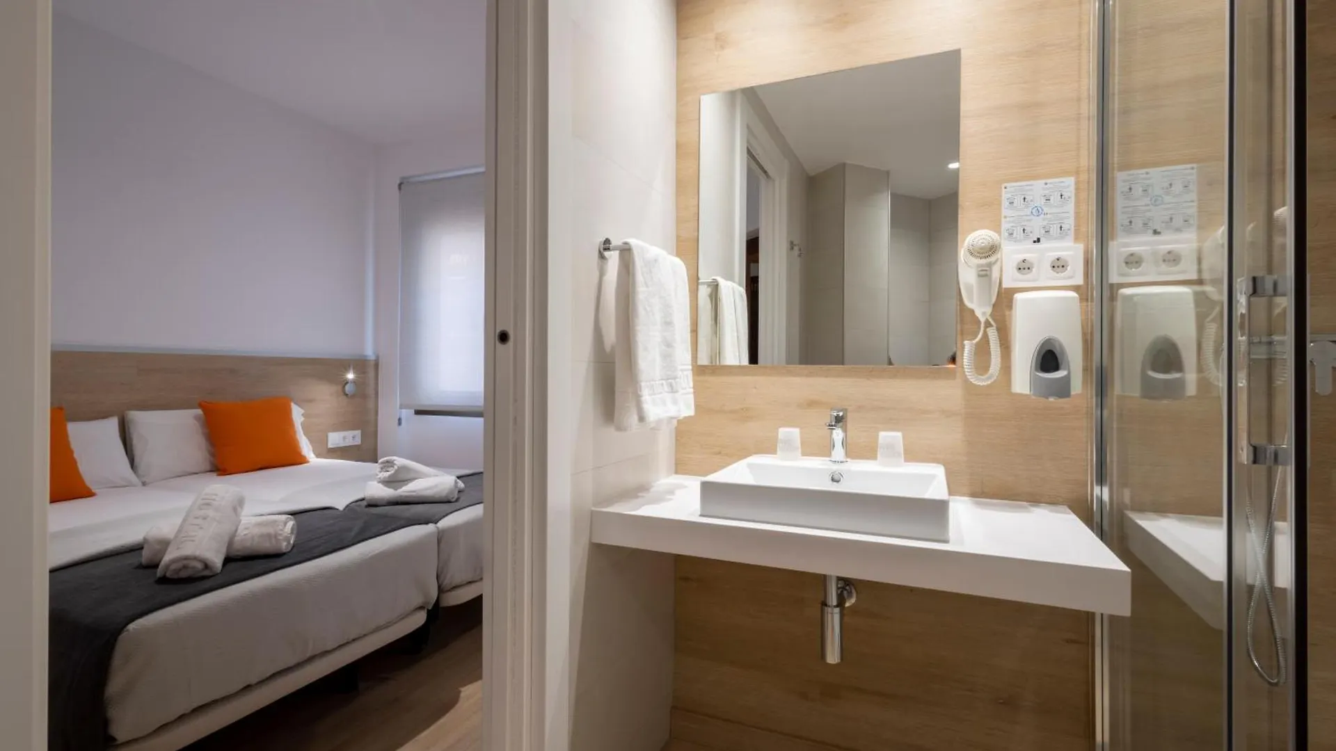 Hostal Sans Barselona İspanya